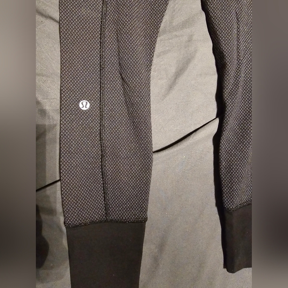 Lululemon leggings 23 inch - Picture 2 of 5